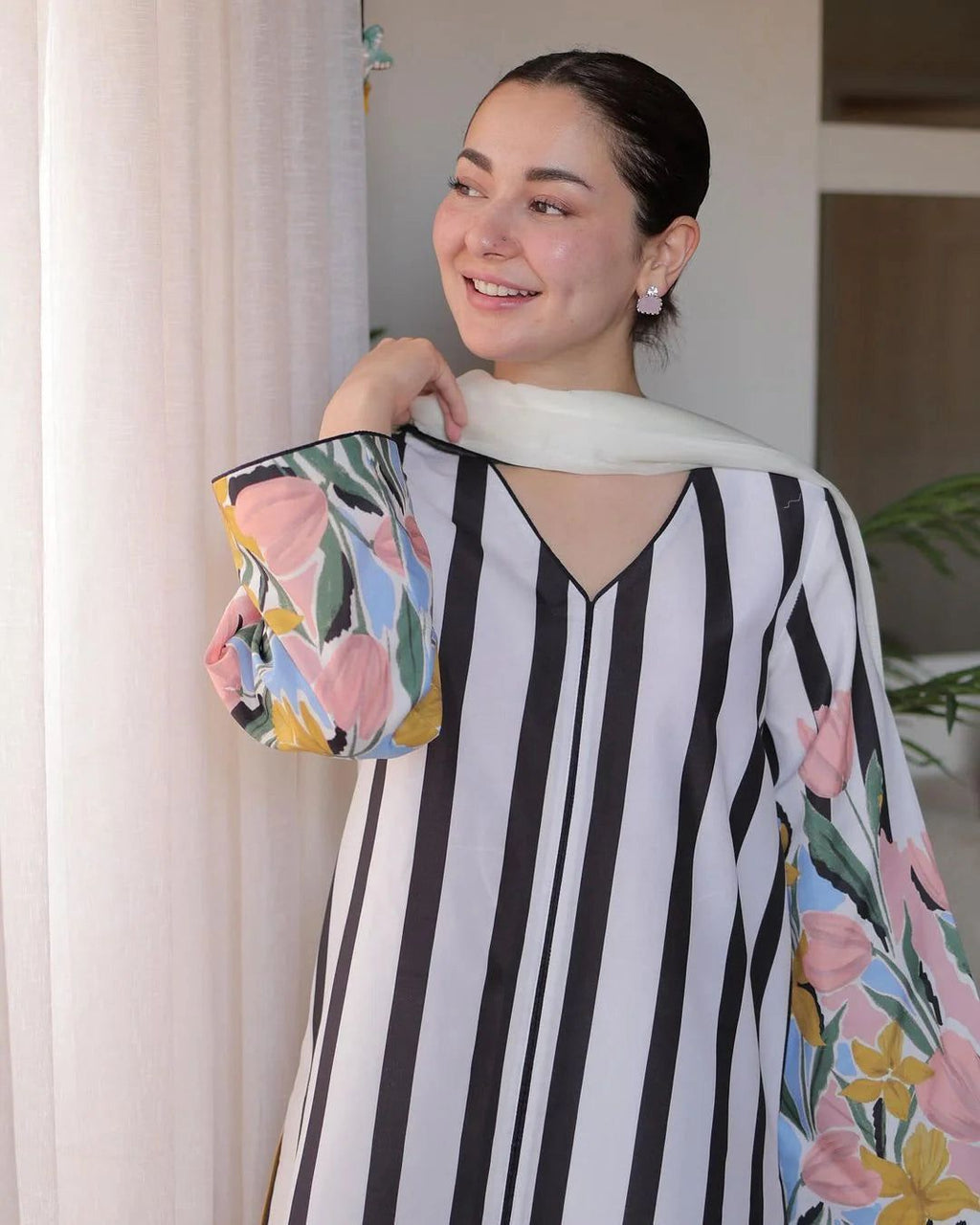 Digital Printed Doria Lawn Suit – Premium Summer Ready Stitched Dress for Women (Flyper Style)
