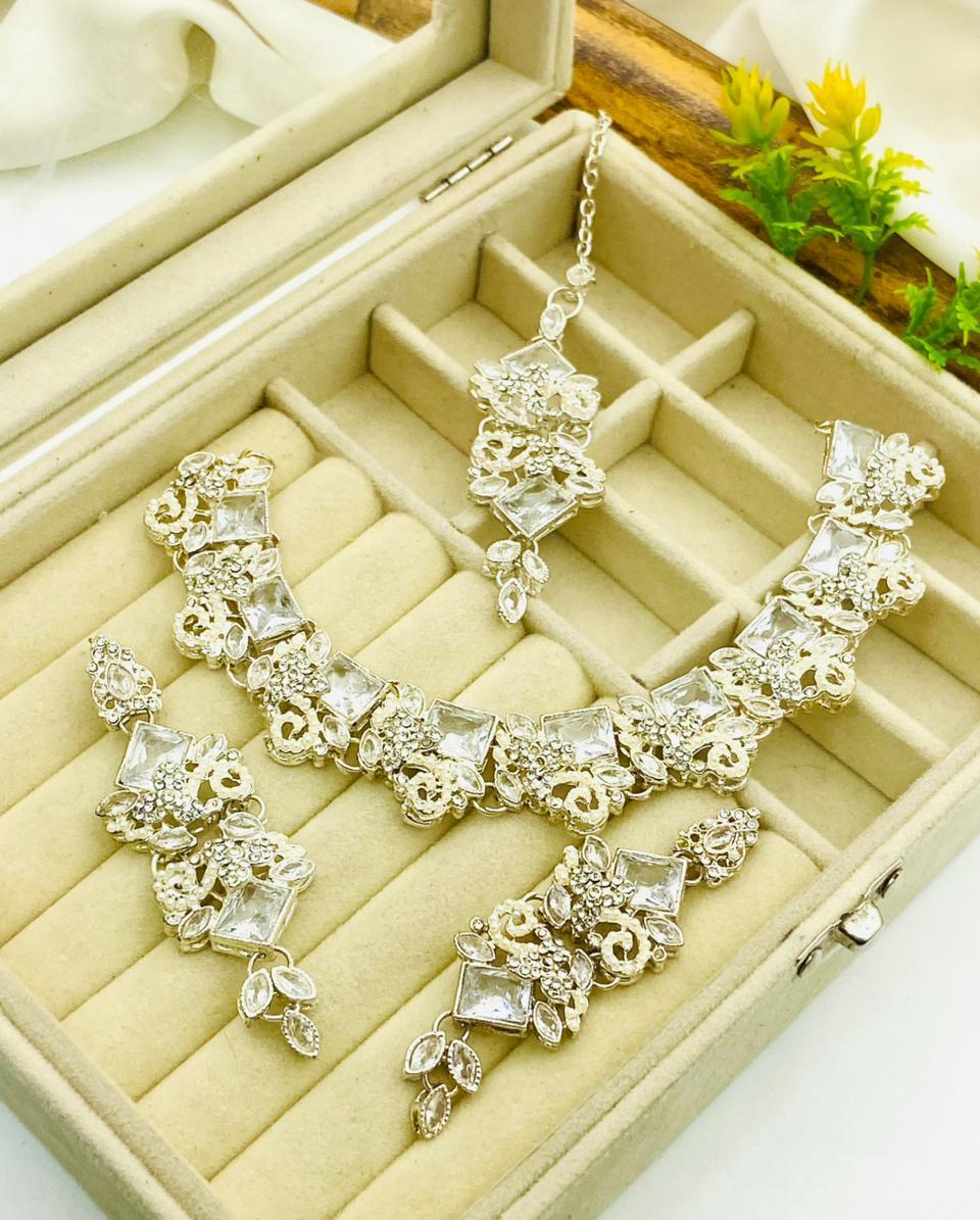 Full Zircon Necklace Set with Earrings & Tika